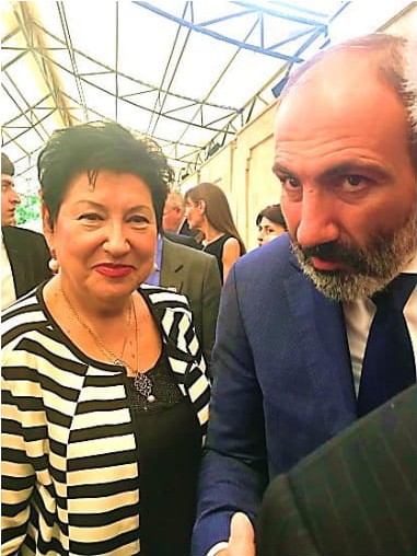 Римма Варжапетян и Никол Пашинян на приёме ко Дню независимости, 2018